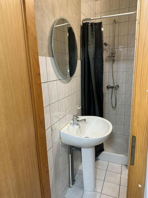 Apartment Centre